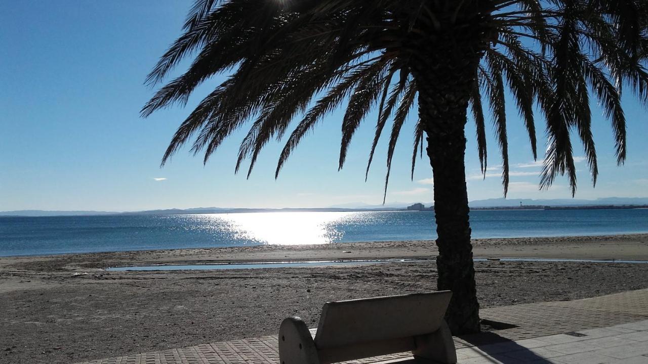 Appartement Première Ligne de mer avec piscine Roses Esterno foto