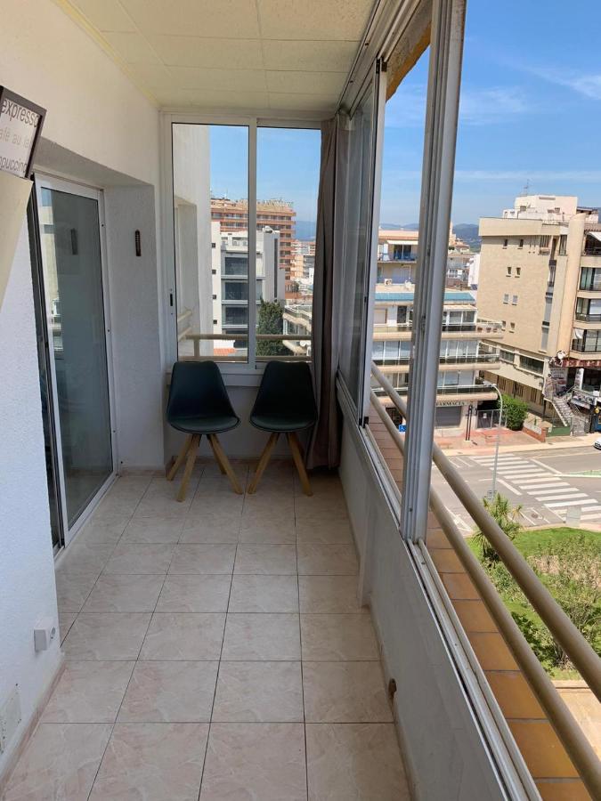 Appartement Première Ligne de mer avec piscine Roses Esterno foto