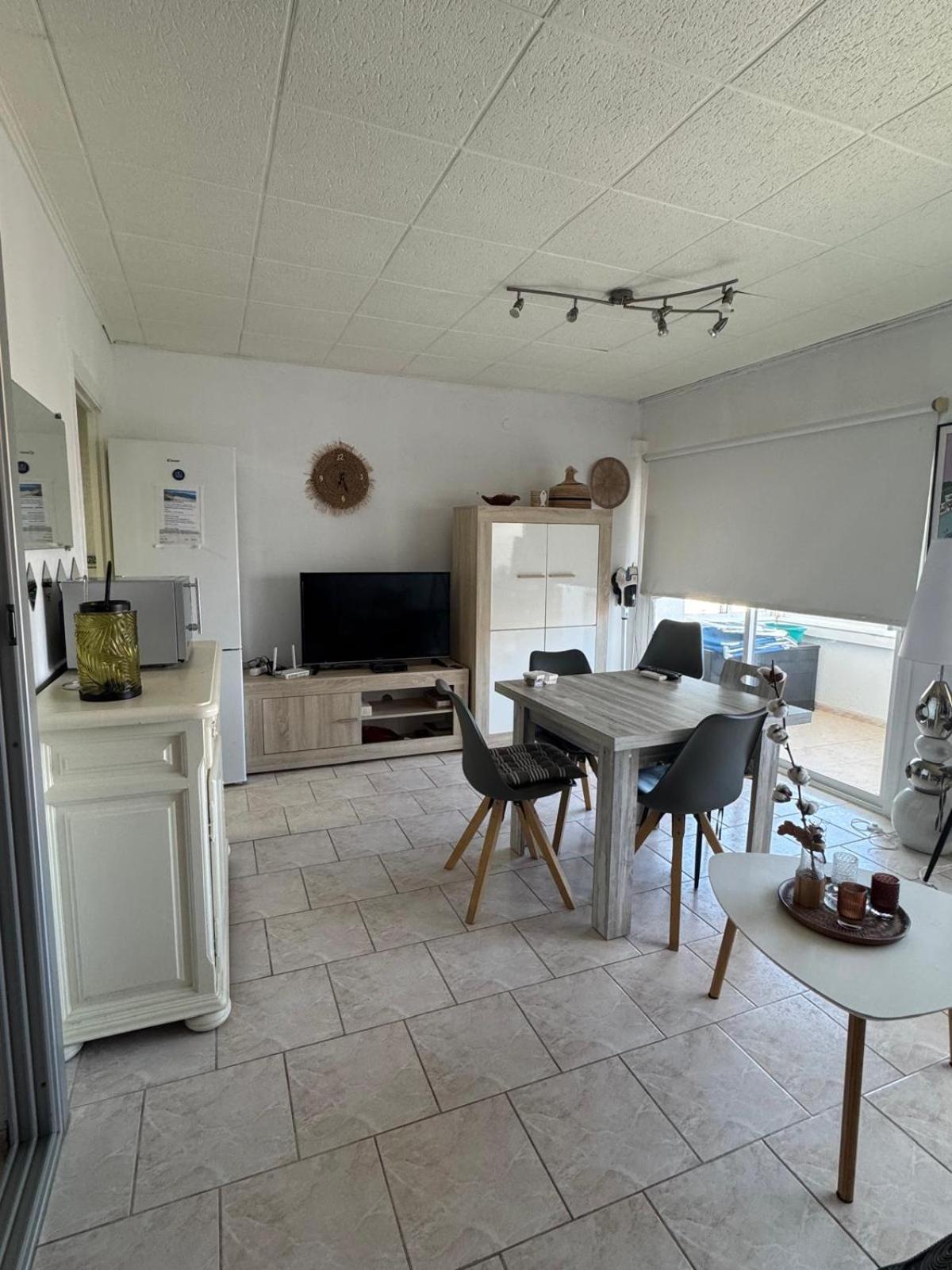 Appartement Première Ligne de mer avec piscine Roses Esterno foto